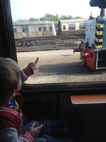 toddler pointint to toby